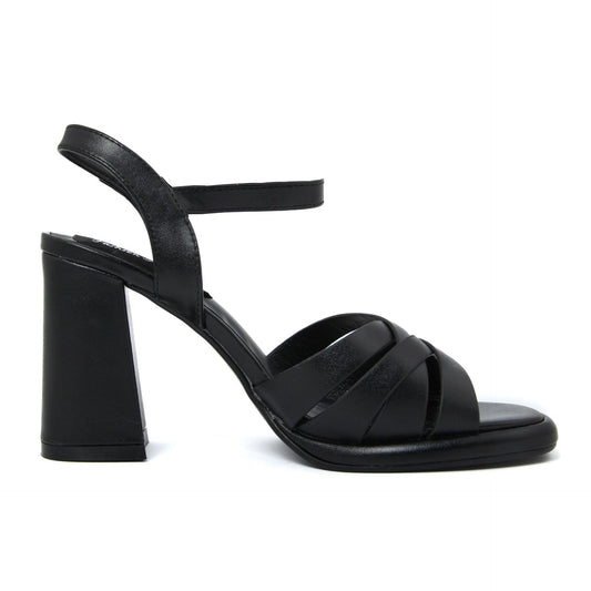 Modische Sandalen