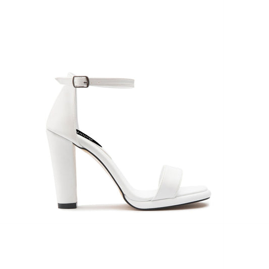 Modische Sandalen
