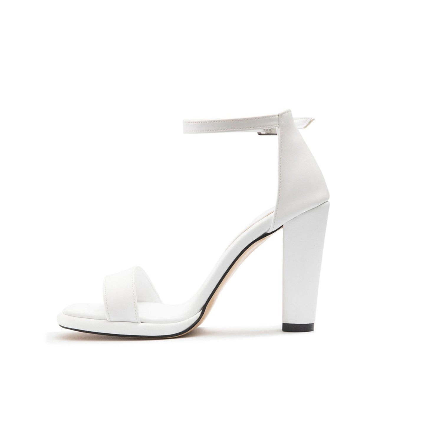 Modische Sandalen