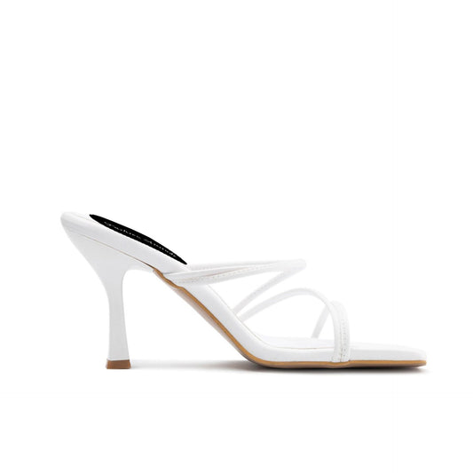 Modische Sandalen 