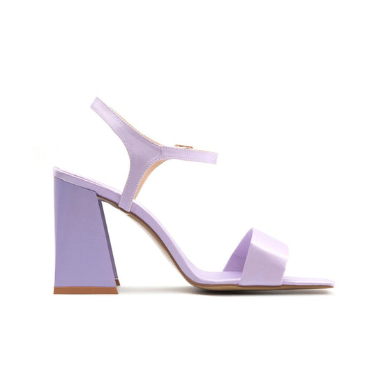 Modische Sandalen 