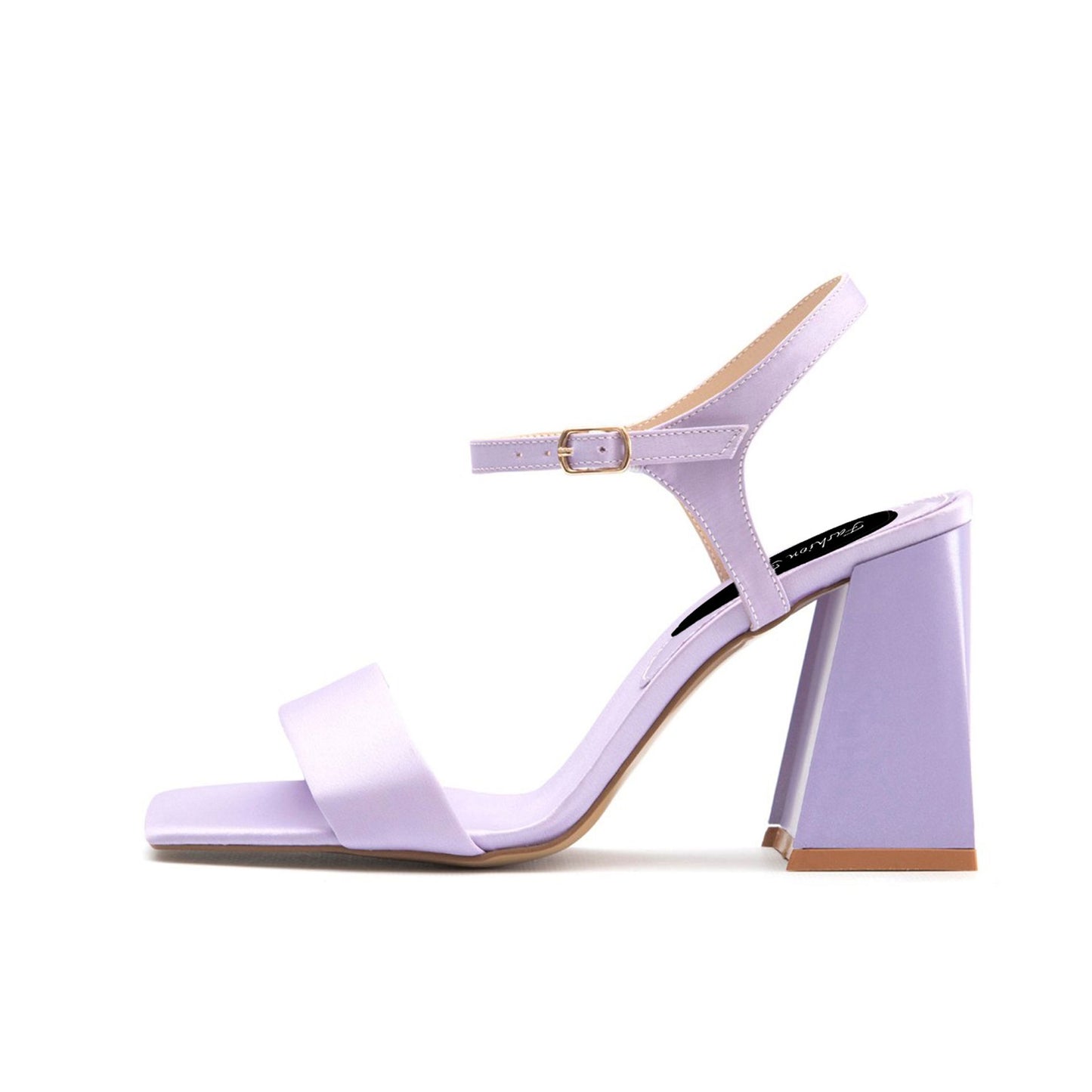 Modische Sandalen 