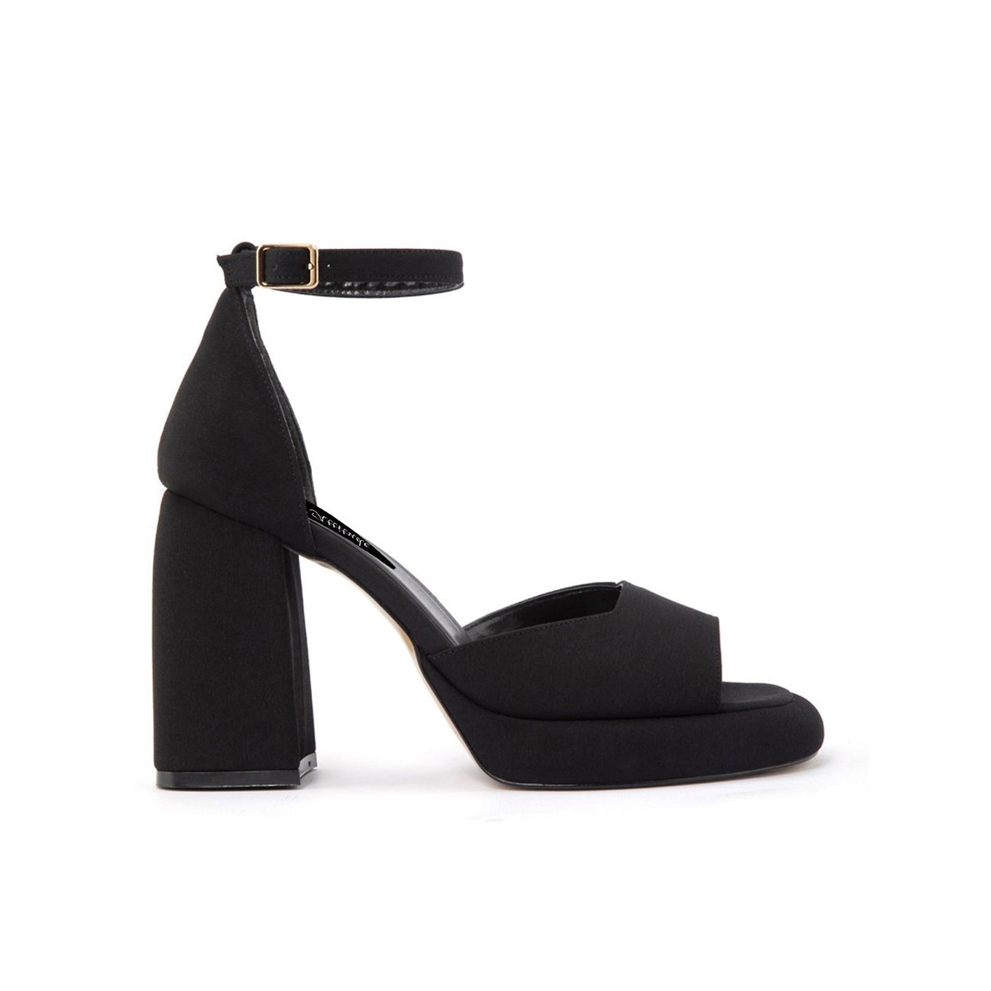 Modische Sandalen