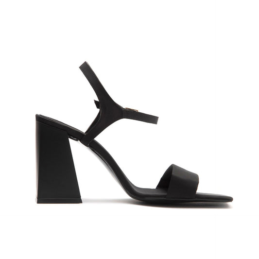 Modische Sandalen 