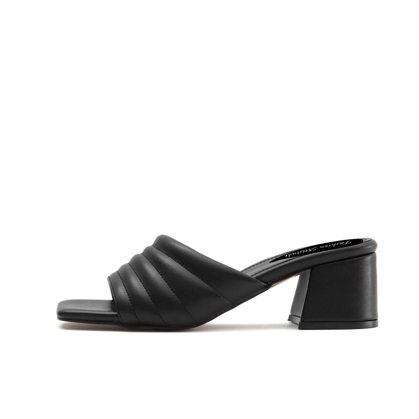 Modische Sandalen 