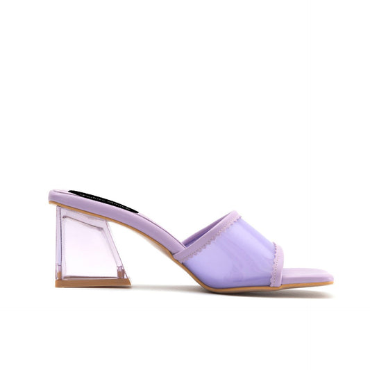 Modische Sandalen 