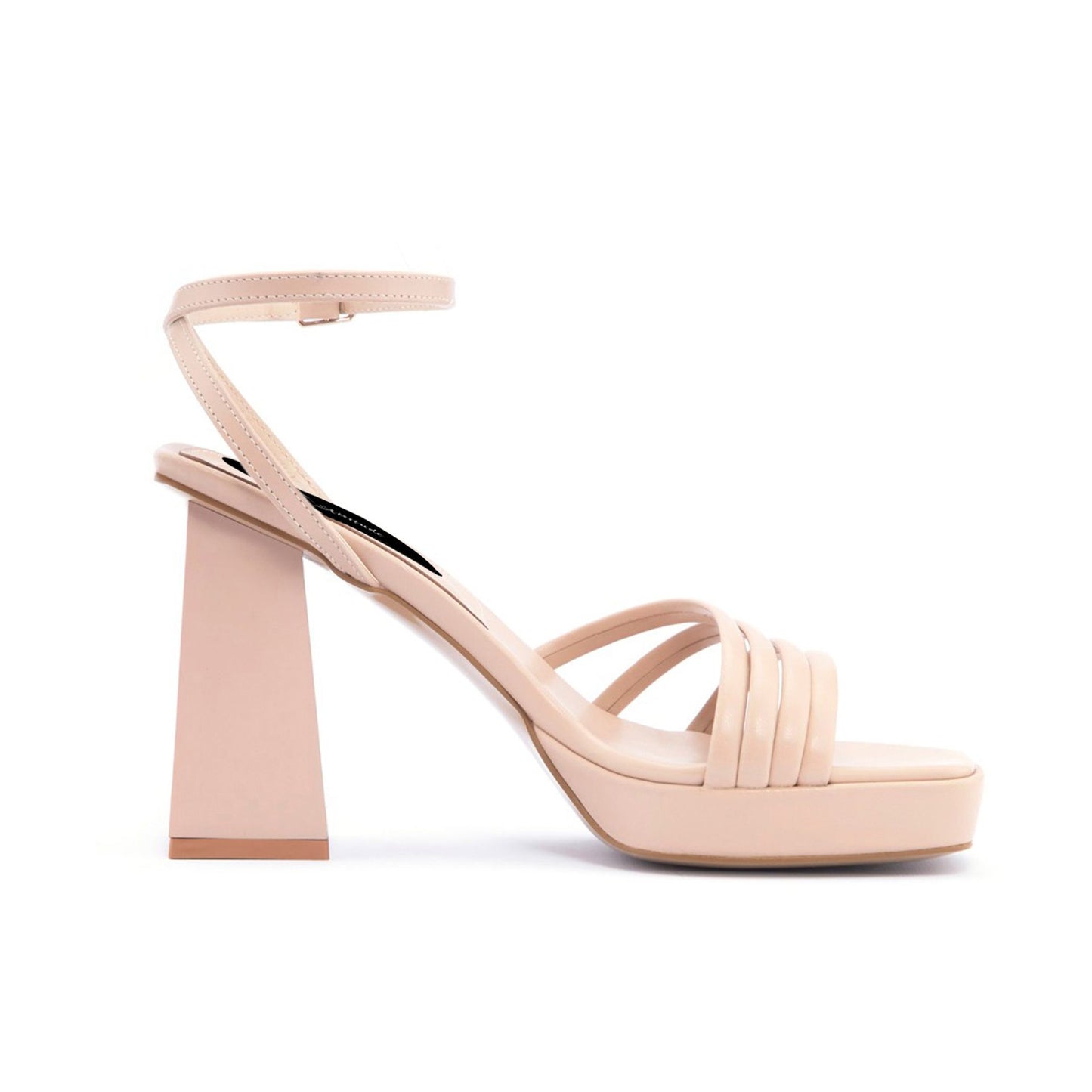 Modische Sandalen 